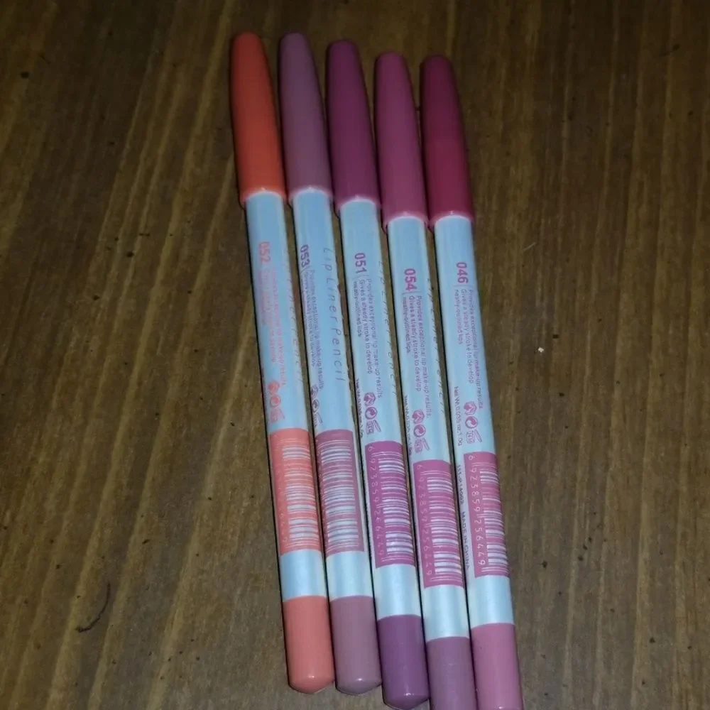 Lip liner